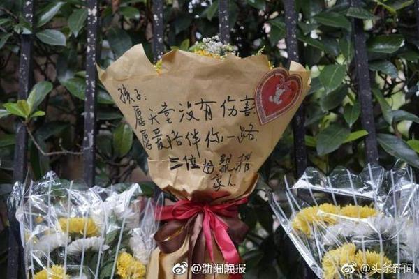 记者：拜仁将在几小时内为迪亚斯提交新报价，约7000万欧+奖金